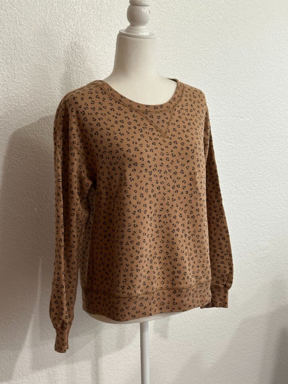 Abercrombie & Fitch Leopard Print Sweatshirt Small Brown Animal Print Pullover